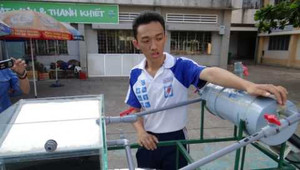 Nam sinh lớp 11 chế tạo máy chưng cất nước mặn sang ngọt