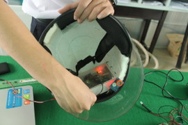 'Bợm nhậu' không thể lái xe khi đội chiếc mũ bảo hiểm này