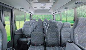 Ngồi vị trí nào an toàn nhất trên ô tô?