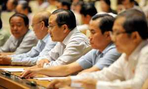 Công dân bị cấm tiếp cận những thông tin gì?