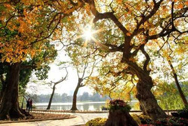 Cả nước nắng nóng oi bức, nhiệt độ cao nhất gần 40 độ C