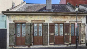 Những căn nhà bên ngoài tiêu điều, bên trong chứa tiền tỷ