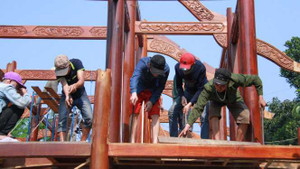 Cấp tốc tháo dỡ biệt phủ trái phép của đại gia vàng trên núi Hải Vân