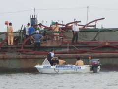 Thượng sỹ công an chết bất thường trong đêm trông giữ tàu cát tặc