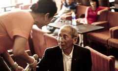 Danh ca Khánh Ly: 'Anh 9 đi rồi'
