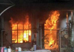 Nghi vấn tên nghiện đốt nhà tình nhân để trả thù