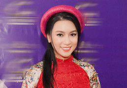 Y Phụng bất ngờ về nước dự sự kiện