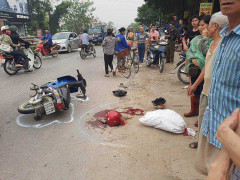 2 xe máy đâm trực diện, 4 người nguy kịch