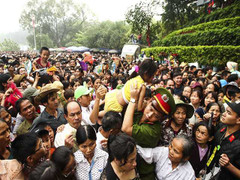 Chen lấn kinh hoàng ở Đền Hùng: Tâm thư gửi lãnh đạo Phú Thọ