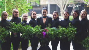 Clip: Cô dâu mặc váy đen trong đám cưới gây xôn xao dư luận