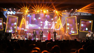 Đêm biển rì rào nghe nhạc Phú Quang