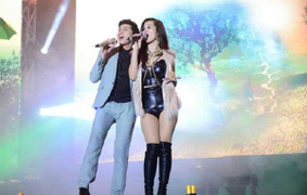 Noo Phước Thịnh và Đông Nhi hội ngộ trong bữa tiệc âm nhạc