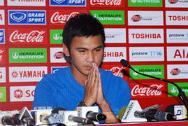 Hiếp dâm hụt bạn gái, sao Thái Lan bị loại khỏi tuyển quốc gia