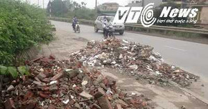 Kẻ mọi rợ nào 'giăng bẫy' giữa đường Hà Nội trong đêm?