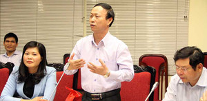 Cứ nói cán bộ quan liêu hách dịch, sao chê đề tài 'chủ tịch xã giao tiếp với dân'?