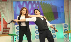 Trương Ngọc Ánh 'khoe' vết thương phải băng bó do đóng phim