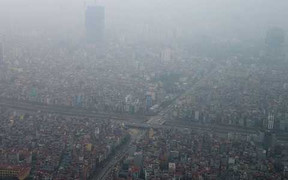 Hà Nội nghẹt thở trong khói mù độc hại