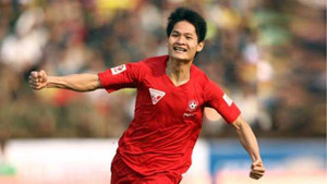 Công Vinh, Anh Đức thua chân sút nội vô danh ở V-League 2016