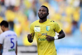 Công Vinh bị chân sút nhập tịch soán ngôi Vua phá lưới V-League