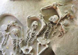 Bí mật ngôi mộ 80 bộ xương tù nhân ở Hy Lạp