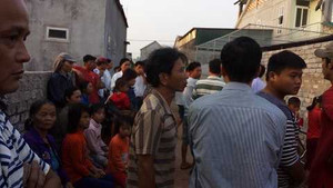 Hai vợ chồng chết cháy, 2 con trai nguy kịch khi vào cứu