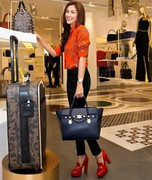 Loạt túi hàng hiệu đắt đỏ đáng ghen tỵ của Hà Tăng