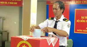 Hàng ngàn cử tri ngành dầu khí ở Vũng Tàu bỏ phiếu sớm