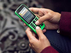 Điện thoại 'cục gạch' bán chạy hơn iPhone ở Việt Nam