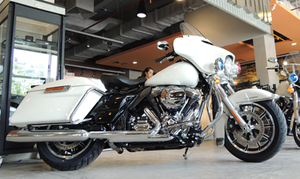 Bộ đôi môtô cảnh sát Mỹ đời mới tới Việt Nam