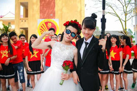 Bộ ảnh kỷ yếu hài hước 'hoán đổi giới tính' của học sinh Bắc Giang