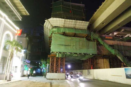 Sắt lại rơi trúng người ở dự án đường sắt trên cao: Kết luận bất ngờ