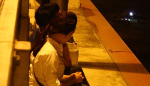 Ảnh: Nam thanh nữ tú Hà thành rủ nhau hẹn hò trước 'mũi tử thần'