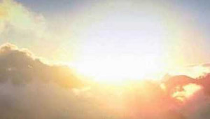 Nắng nóng 'tấn công' miền Bắc, nhiệt độ vượt ngưỡng 40 độ C