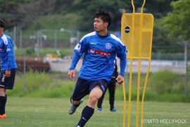 Công Phượng vào sân, Mito Hollyhock giành lại được 1 điểm