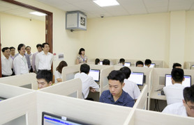 Mang điện thoại vào phòng thi, một thí sinh bị kỷ luật