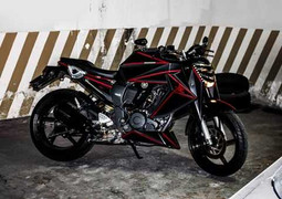 Yamaha FZ-16 độ phong cách lạ tại Sài Gòn
