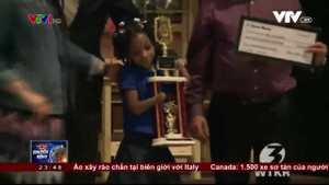 Mất 2 bàn tay bẩm sinh, bé gái giành giải nhất cuộc thi viết chữ đẹp toàn quốc