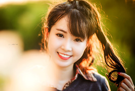 Vẻ đẹp hút hồn của 9X có tài hát rap, nói được 3 ngôn ngữ