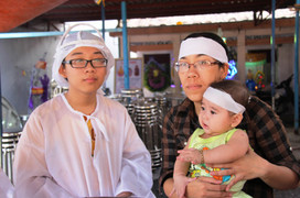 Bí thư Thăng đến thăm gia đình thầy giáo chết do tai nạn giao thông