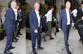 Sir Alex bí mật tìm người thay Van Gaal