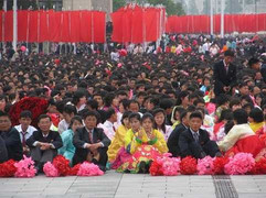 Biển người đổ về Bình Nhưỡng ăn mừng Đại hội Đảng