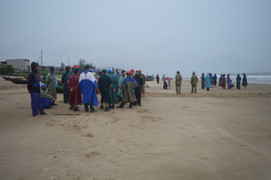 Giông lốc khủng khiếp đánh chìm hàng chục tàu thuyền trên biển Quảng Bình