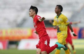 Video bàn thắng Đồng Tháp 1-2 B.Bình Dương: Công Vinh solo ghi bàn từ giữa sân