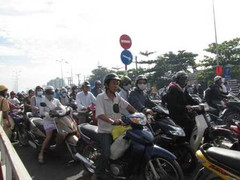 Những ai đi xe máy xăng nên biết điều này