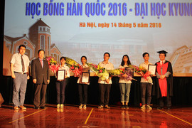 Học sinh Hà Thành nhận học bổng hơn 103 tỷ đồng