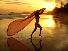 Cấm người mẫu chụp nude từ hôm nay (15/5): Vẫn gây nhiều tranh cãi!