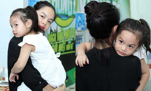 Con gái Phạm Quỳnh Anh ra Nha Trang ủng hộ mẹ làm show