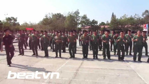 Clip các anh bộ đội nhảy ‘điệu con gà’ siêu dễ thương gây ‘bão’ mạng