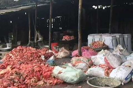 Chặn đứng 2,5 tấn mỡ bẩn sắp được đưa vào nhà hàng