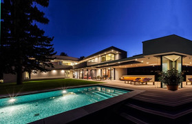 Trải nghiệm dịch vụ khách sạn 5 sao tại Imperia Garden